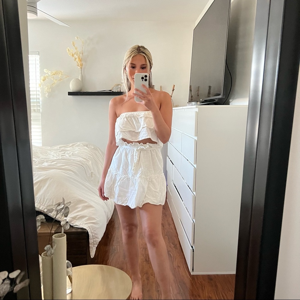 Reverse White Cotton Co-Ord. Size US XS. Fits sizes 0-2